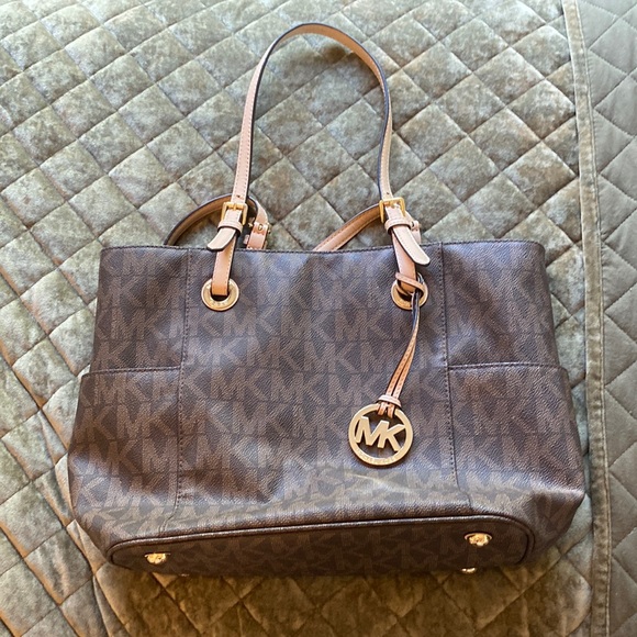 MICHAEL Michael Kors Handbags - Micheal kors tote bag